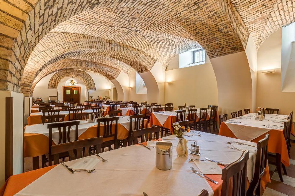 Hotel Domus Carmelitana à Rome Extérieur photo