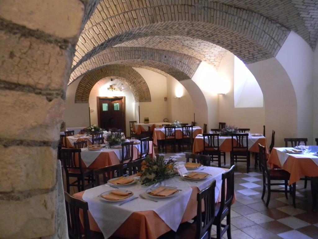 Hotel Domus Carmelitana à Rome Extérieur photo