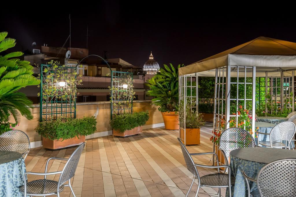 Hotel Domus Carmelitana à Rome Extérieur photo