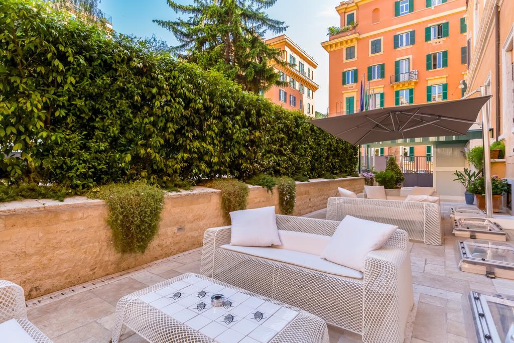 Hotel Domus Carmelitana à Rome Extérieur photo