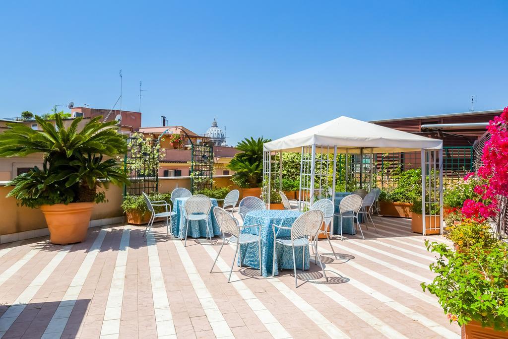 Hotel Domus Carmelitana à Rome Extérieur photo