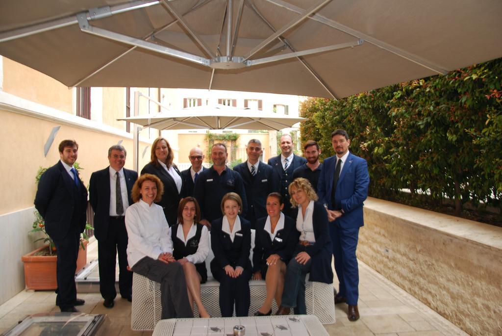 Hotel Domus Carmelitana à Rome Extérieur photo