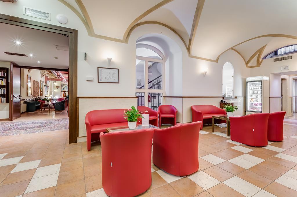 Hotel Domus Carmelitana à Rome Extérieur photo
