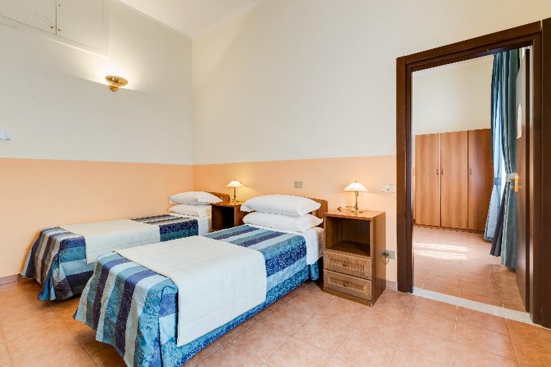 Hotel Domus Carmelitana à Rome Extérieur photo
