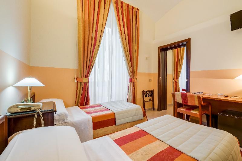 Hotel Domus Carmelitana à Rome Extérieur photo