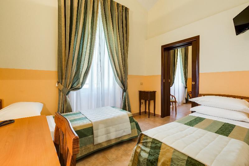 Hotel Domus Carmelitana à Rome Extérieur photo