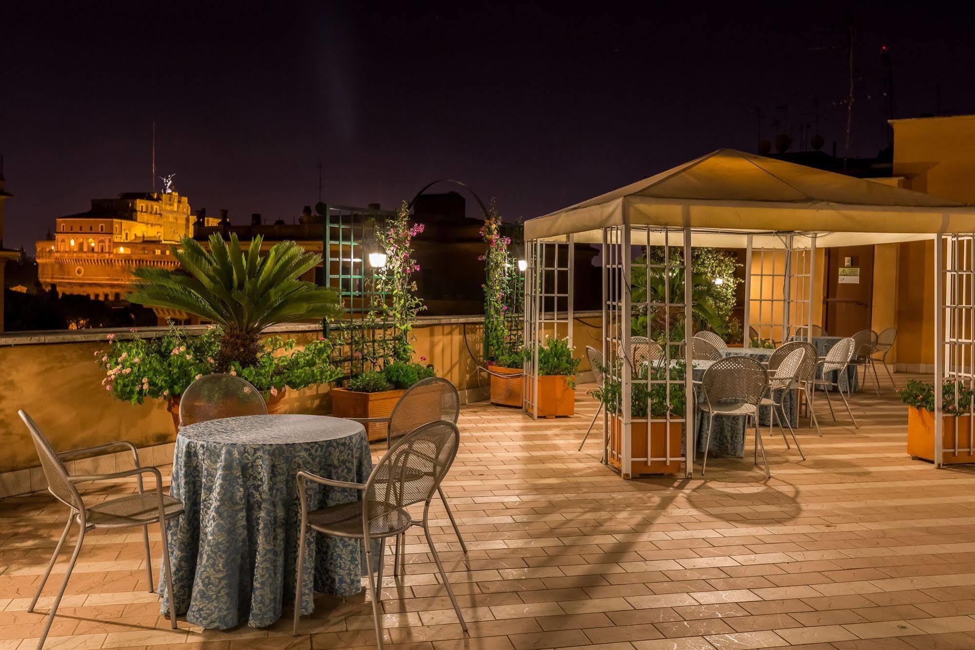 Hotel Domus Carmelitana à Rome Extérieur photo