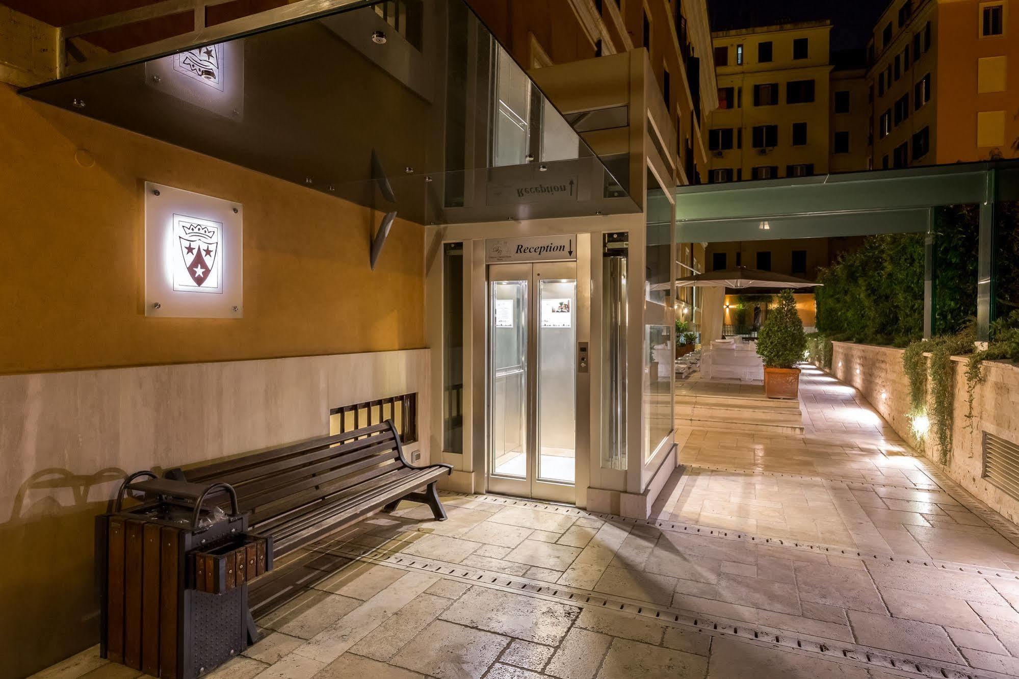 Hotel Domus Carmelitana à Rome Extérieur photo